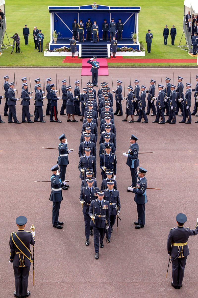 ComdtCranwell's tweet photo. Welcome to our newest Officers who marched up the College steps today with AVM Duguid as Reviewing Officer. An exciting @RoyalAirForce career awaits. #NextGenAirForce https://t.co/e4BwFrRDvS