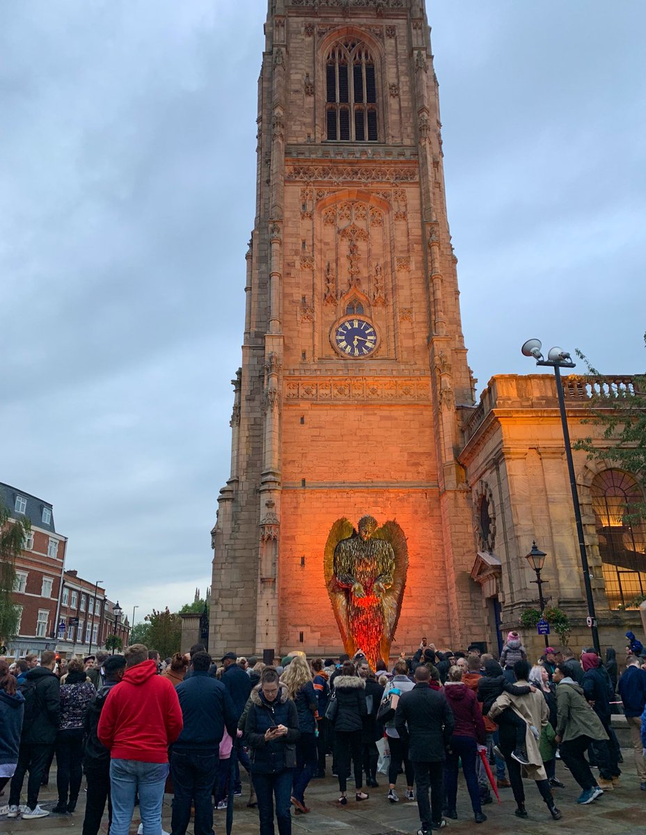 A poignant launch of the #DerbyKnifeAngel this evening, with a minute’s silence for victims of knife crime. It really is a powerful piece of art created by @AlfieBradley1 and I urge you to go and see it if you’re in Derby
