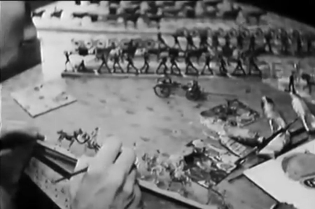 PabloGr13346576's tweet photo. Toy soldiers and real battles: How lead soldiers are born (Istituto Luce video 19... https://t.co/gH5VXsolUT
#InstitutoLuce, #Knights, #leadsoldiers, #MedievalKnights, #Napoleon, #Napoleonicwars, #tinsoldiers https://t.co/DbOb7TR44C