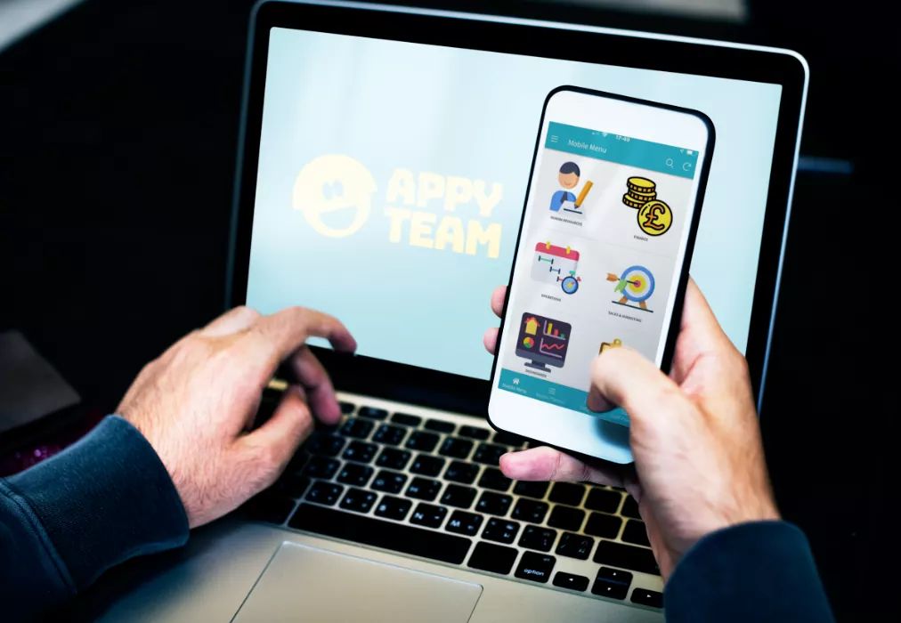_YOdesign's tweet photo. Enjoyed getting our teeth stuck into this one... 🧛‍♂

From initial branding to digital artwork, we're looking forward to this app being released to the masses📱

💡If you have a business idea you'd love to share with the world - get in touch! 👈 https://t.co/hScCmfg1I7