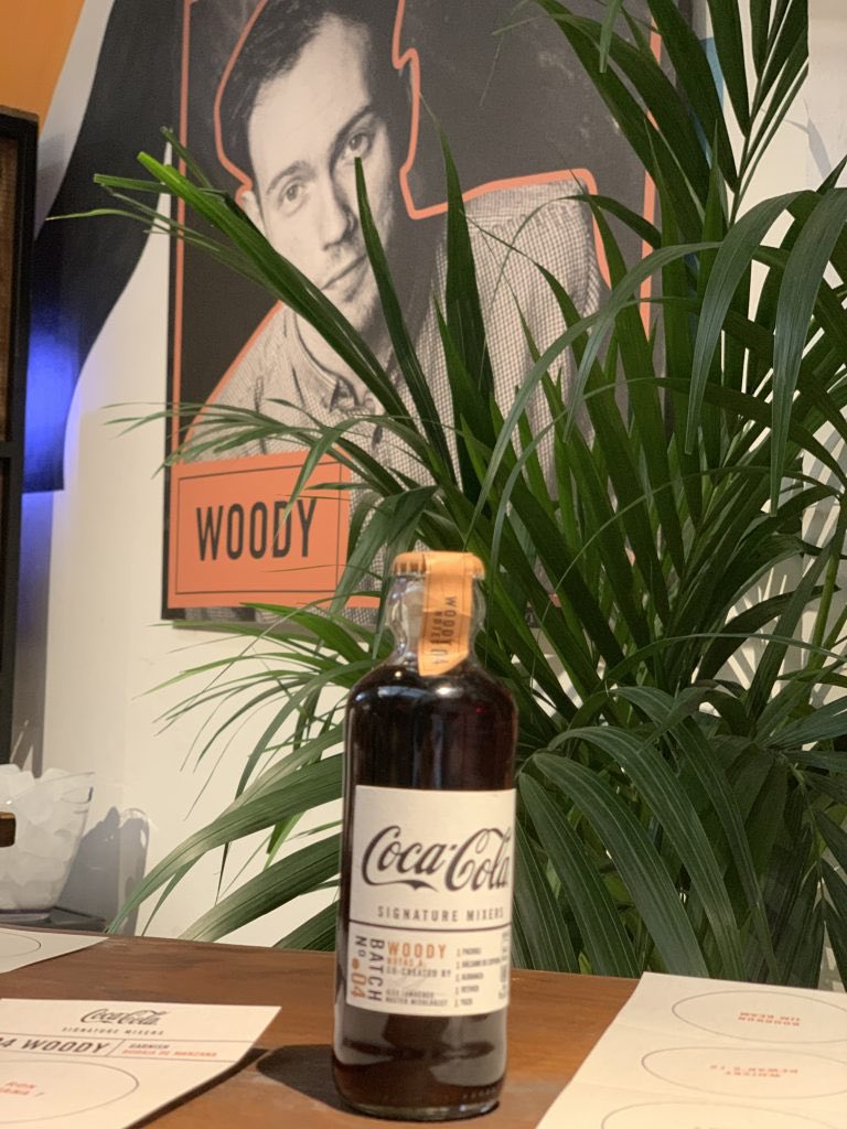 extradigital_es's tweet photo. 🥃 Descubre la fórmula secreta del combinado perfecto 🍸 con lo nuevo de @CocaColaEP_es.  Hoy presentacion espectacular por parte de 🔝@AdrianaChia_. La #mixology  ya está aquí #SmokyNotes #SpicyNotes #HerbalNotes #WoodyNotes 

https://t.co/LKqFmqa74A https://t.co/bAR1ibNvZR