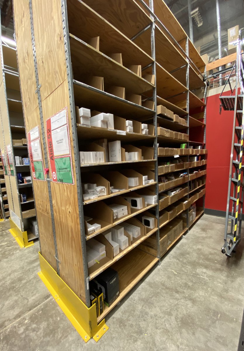 Target_PJ's tweet image. T664 Tech team is Q4 ready! #Ladderless #GreenBRLA #EndOfLife #BackToLife #1for1s