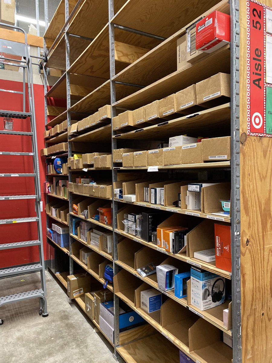 Target_PJ's tweet image. T664 Tech team is Q4 ready! #Ladderless #GreenBRLA #EndOfLife #BackToLife #1for1s