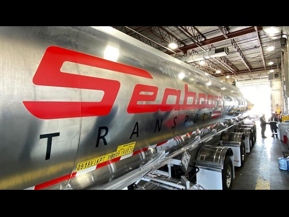 dixie_signarama's tweet photo. Custom Vehicle Wrap for @SeaboardT
#vehiclewrap #carsticker #wrapping #vangraphics #Signarama_dixie #businesscarwrap #vehiclelettering #truckwrap #businesssign #canada #northamerica #signindustry #vinyl #sign_maker #signcompany #signage #mississauga #signinstallation https://t.co/4pUbEiW7rT