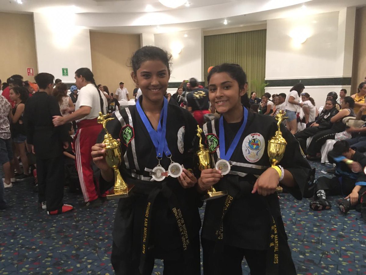 GobSanNicolas's tweet photo. #OrgulloSN 💪🏻 | Les compartimos a nuestras destacadas Campeonas Nacionales de Lima Lama 🥋, Diana Monserrat y Evelyn Astrid, Zamora Guardado.

Nuestras jóvenes nicolaítas se llevaron los primeros lugares, 3 preseas 🏅 cada una de ellas. https://t.co/Fn0tbhuuDF