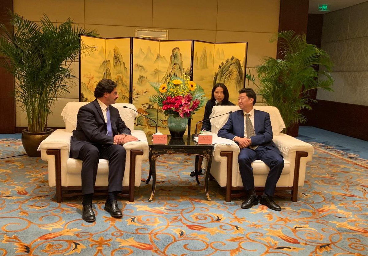 ljsarquis's tweet photo. Dias pasados en Chengdu🇨🇳encabezamos la Mision de @BAProvincia en la #7maFeriadeAgriculturadeSichuan #SAE2019, con +de 20 empresas  y en la #ConferenciaMundialdeCarneVacunayPorcina, con @GLOBA_PBA; Presente y futuro enorme! 🇦🇷@BAProvincia @AgroindustriaBA @fabianpdk @mariuvidal https://t.co/prscwTGt50