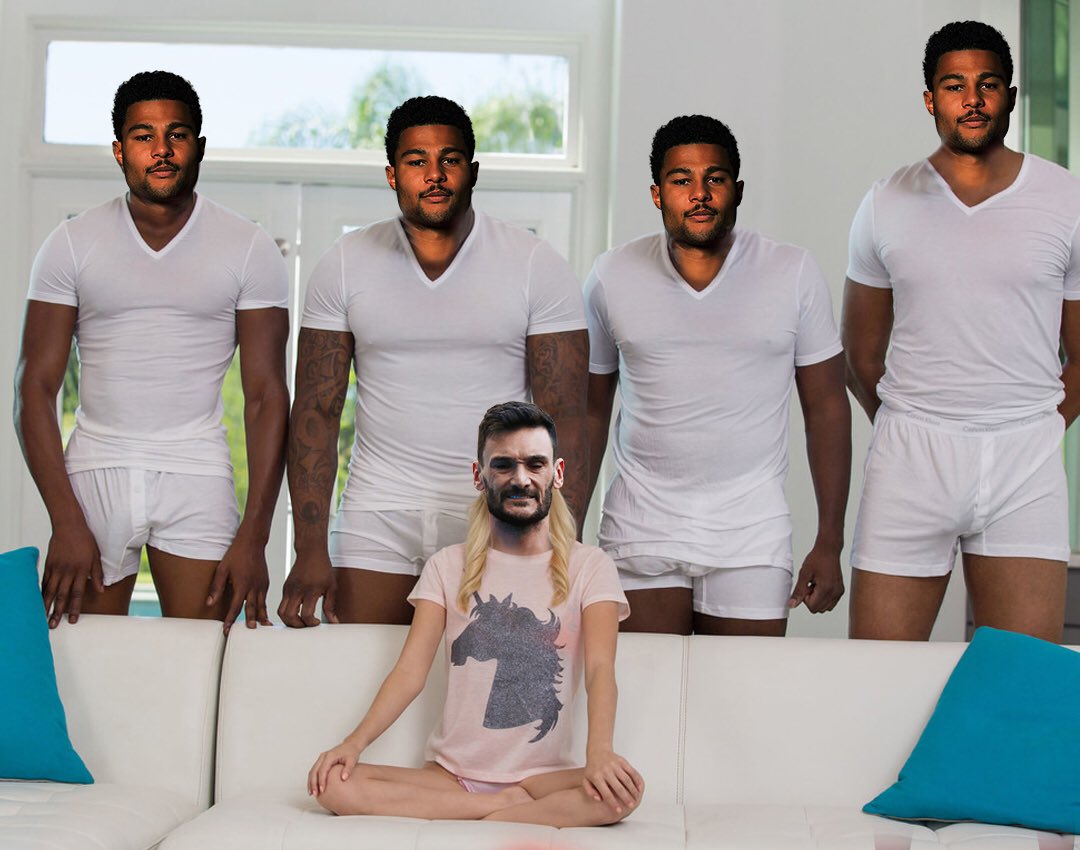 EF00apXWwAAtP-W?format=jpg&name=medium