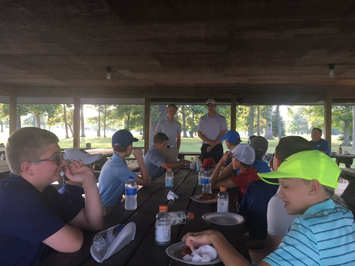BenGerken's tweet photo. @LBGolfTeam Seniors Seth Lasiter and Michael Kotey discussing the #habitude #thermostats #thermometers with the MS golf team @GrowingLeaders https://t.co/LtMUUUf1EA