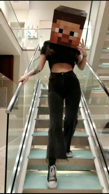 Watch heyimbee's leaked NSFW photo on TwXstars