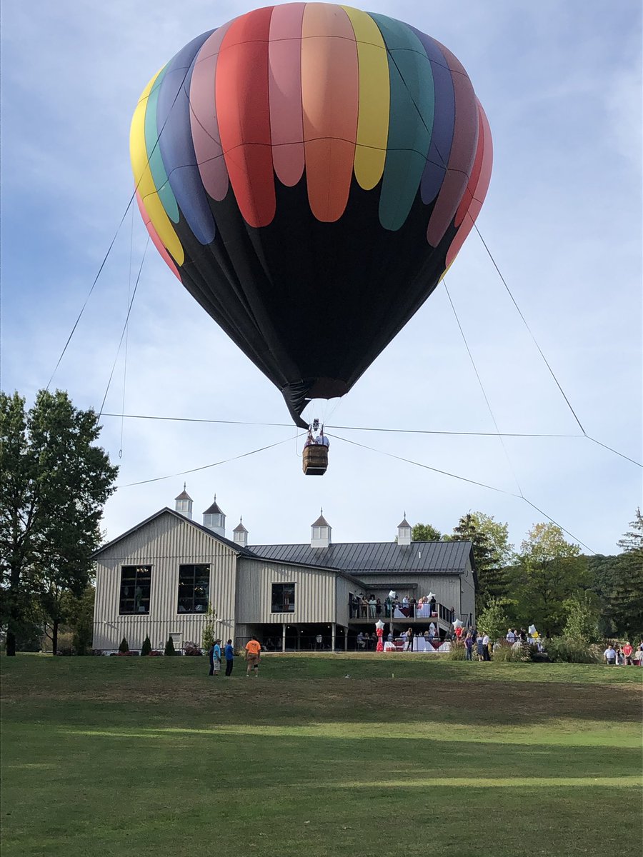 FrostyGolfPA's tweet photo. Had an awesome day Sunday helping host the First Community Foundation Partnership Of Pennsylvania (FCFP) and their annual signature celebration #CorksandForks
Wineries from PA & NY along with great food, hot air balloon rides and an auctioned ride in a helicopter https://t.co/PUsxaHlKnu