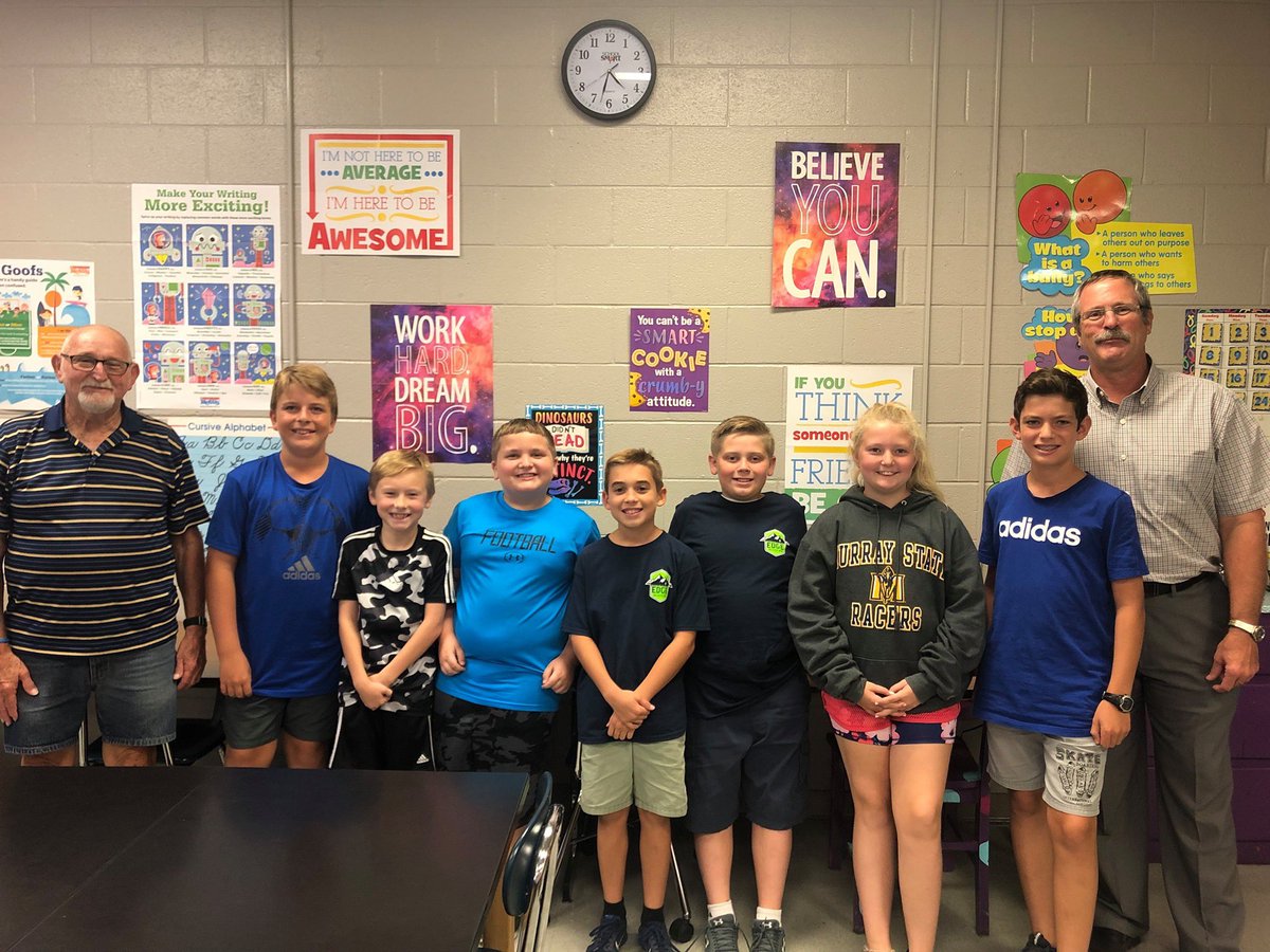 MsTodd206's tweet photo. The LES Robotics team enjoyed talking to local leaders to learn how to make Franklin a better place! https://t.co/EByOa0Vzw8