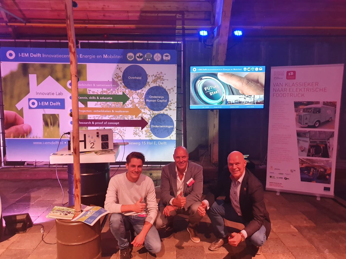 MartinSeiffers's tweet photo. Vandaag I-EM Delft en H2 Demo  en onderwijsbus met partners gepresenteerd bij #katapultdag. @ekolectric @AccendaInfo en @dutchnetH2 waren natuurlijk ook aanwezig. #Delft, #hetgroenehartwerkt #RDMcoe ook duidelijk aanwezig https://t.co/yn2TewNNOU