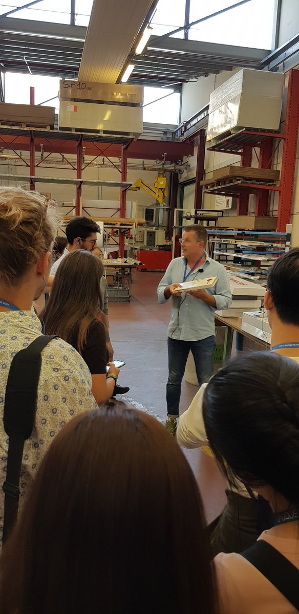 FraChecchi's tweet photo. Prima di raccontare brand e prodotti è necessario conoscerli quindi oggi visita in Oikos per gli studenti del corso di social media marketing che partecipano all'#ExperiorProject del @DeptManagement @CaFoscari. #SMMCaFoscari https://t.co/LdVllN4KDo