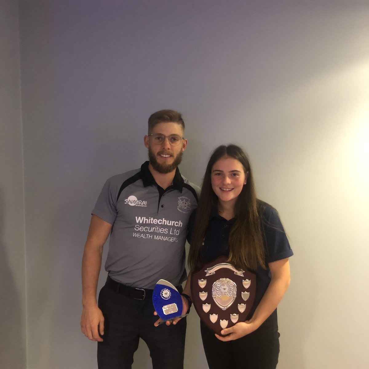 GlosCricketFdn's tweet image. Gloucestershire Girls Player of the Year 🏆

Congratulations Bea 😃

@graynics @Gloscricket