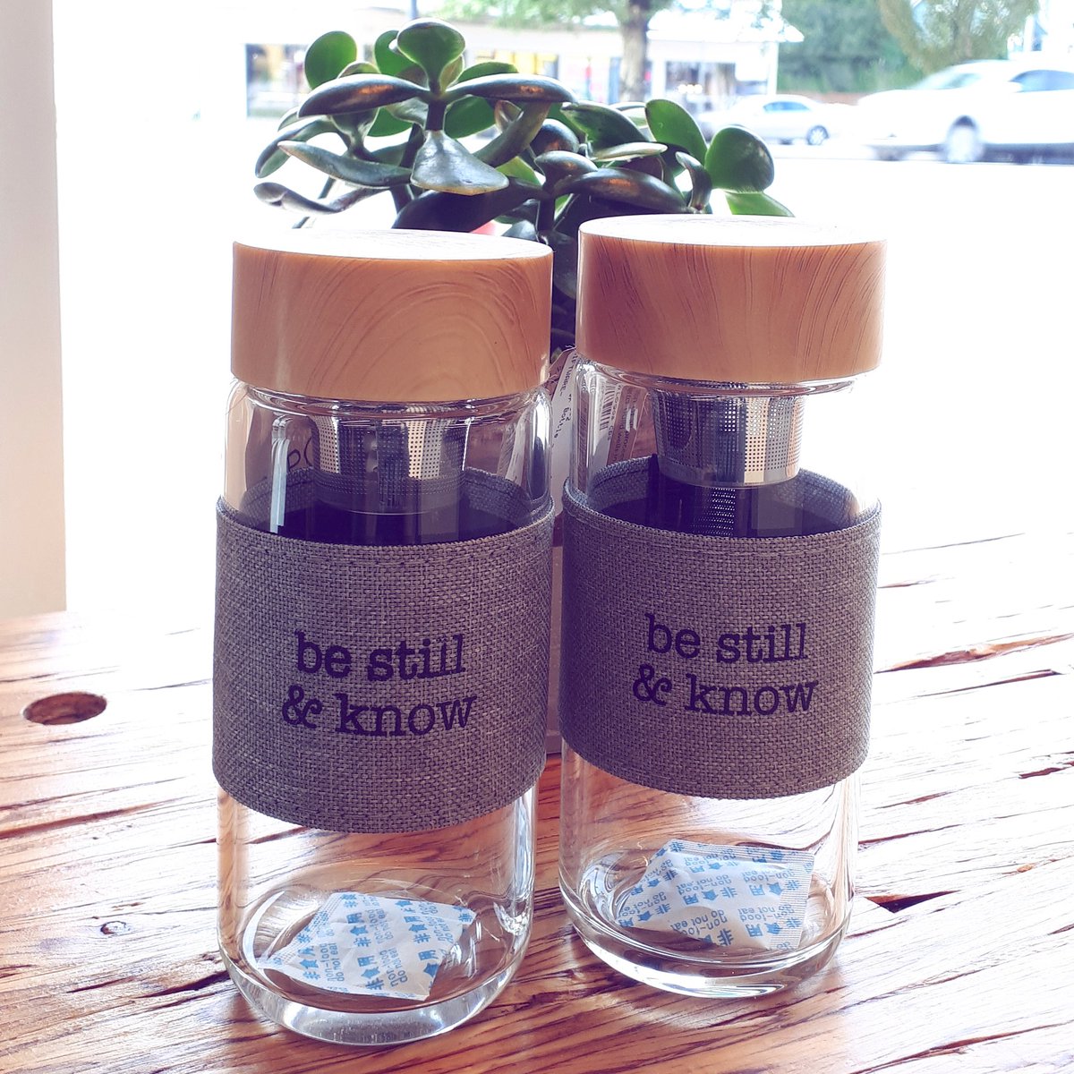 BiblesCanada's tweet photo. 🌟 Check out our NEW Tea infuser bottles 🌟
.
.
Just Arrived 📣🎉
#cafélogos #vancouvercafes #coffee #yvrcafe #coffegram #coffeshop #coffeeshopvibes #coffeescene #canadianbiblesociety #cafè #vancouver #bookpairings #tea #flavor #tuesday #thewordforlife #giftware #christianity https://t.co/zki8ZeiBqB