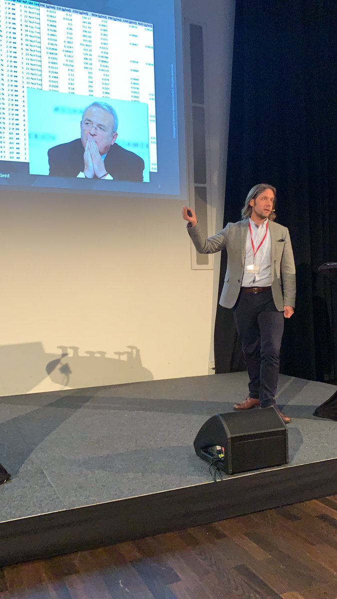 spitzmichael's tweet image. Dr. Guillaume Aimetti from @inspirient presents Intelligent Process Automation. They pragmatically combine rule-based data processing and #machinelearning to fully automate our customers&apos; data-centric business processes. @BtTowers #BtT #mainincubator