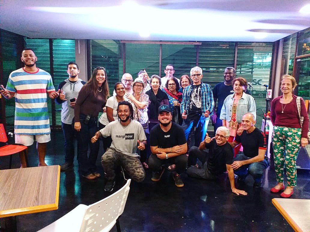 Fernando_Snp's tweet photo. E assim foi a saideira do nosso Sarau de Poesia no Sesc Madureira. Muito gratificante esse encontro de gerações. 👊🏽◽◾
#sesc #marginow #Madureira #sarau #poesia #resistência ##poesiaprj #poesia #rj #marginow #021 https://t.co/Qww2xmar2r