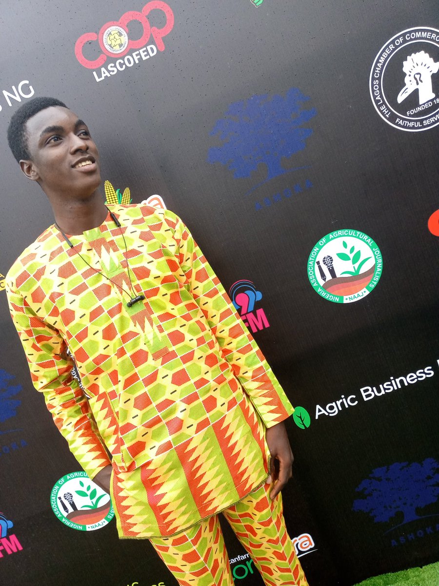 ET_Folorunso's tweet photo. A very good way to celebrate independence
@TheAGRF
@OgbeniDipo
@akinalabi
@agricbusinessng
#ABAC2019
MD Abubakar studied glass technology, became a banker and left all of that to follow his passion.
Today, his farm is being used as a case study in Harvard university https://t.co/Tc4sJdB3wN