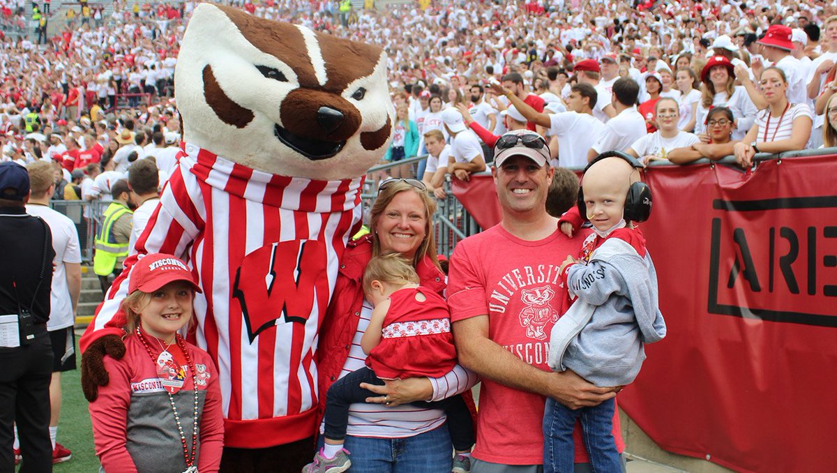 BadgerFootball's tweet photo. Itโs been an honor to be part of the โWisconsin Shoe Projectโ this season, providing unforgettable moments that will help transform the lives of youngsters going through difficult times.
#UWShoeProject || #OnWisconsin https://t.co/tpj2Y3jKOj