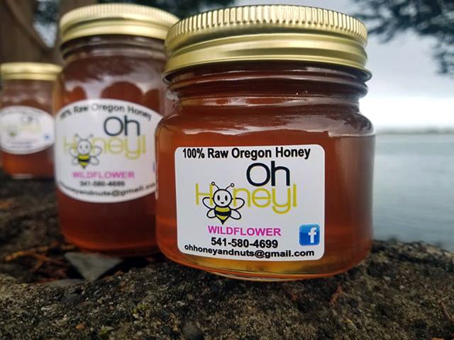 bendfallfest's tweet image. Stop by the Oh Honey &amp;amp; Nuts 🍯 booth for raw strain-specific honey, plain roasted hazelnuts, bee pollen and more! Find them on the Gourmet Food &amp;amp; Wine Street on Sat, Oct. 5 &amp;amp; Sun, Oct. 6 at the First Interstate Bank Bend Fall Fest in downtown Bend! 🍁 bit.ly/2mMhS76