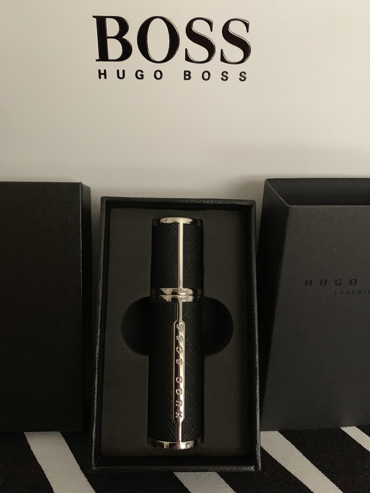 Cookie Gigan on X It s nice to receive little gifts. Thank you HUGOBOSS in YorkdaleStyle for thinking of me. I love the Hugo Boss Atomizer. Very elegant hugoboss yorkdalestyle centreofstyle https t ...