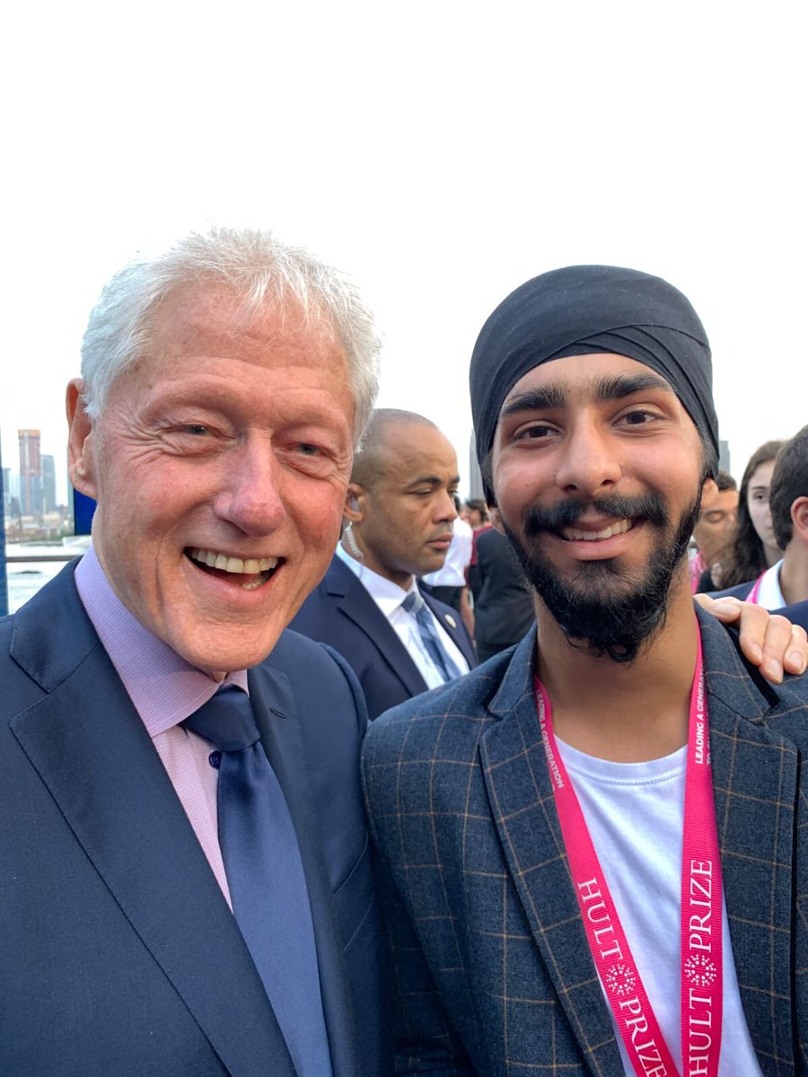 SHSRBK_Alumni's tweet photo. Gagan Khurana, 2017 @shsrbk headboy and currently @UniofOxford @StAnnesOutreach scholar, recently had the privilege of rubbing shoulders with former US President @BillClinton - at the @UN headquarters in #NewYork - during the global finals of the @hultprize. #ASPIRATION https://t.co/btoTV2NOZj