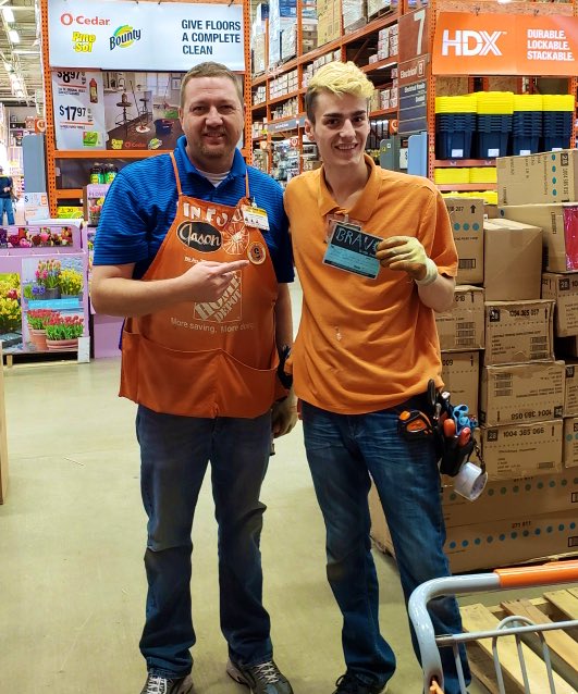 Jesse at 3101 getting recognized for customer service his first day with his new team! Great to have ya in Montana!!  <a href="/KHahmeyer/">Kaileb Hahmeyer</a>