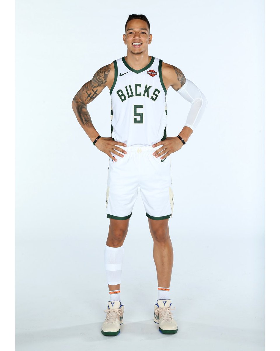dj wilson jersey