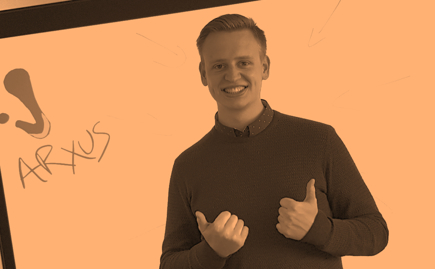 Arxus_Cloud's tweet photo. Wouter liep al stage bij ons en was zo tevreden dat hij graag permanent mee aan boord wilde stappen. Vandaag was zijn "eerste" dag. Nogmaals welkom bij #TeamArxus, Wouter!
#TeamFirst #WorkAtArxus https://t.co/ma0U6Ehbrt