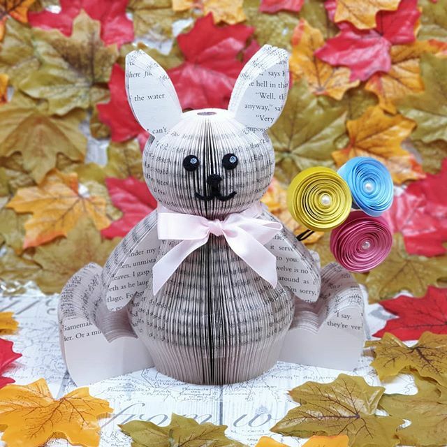 Paperappleco's tweet photo. Run Rabbit, Run Rabbit 🎶🎶 This lovely lady hopped off this week to her new home.
Available on our website, Etsy & Zibbet
links are in the bio .👉@creatoncrafts .
.
.
#etsyoclock #etsytribe #etsyhunter #etsyaddict #allthebooks #book #books #booksofinst… https://t.co/4PCp22teCR https://t.co/ZrMilASsBu