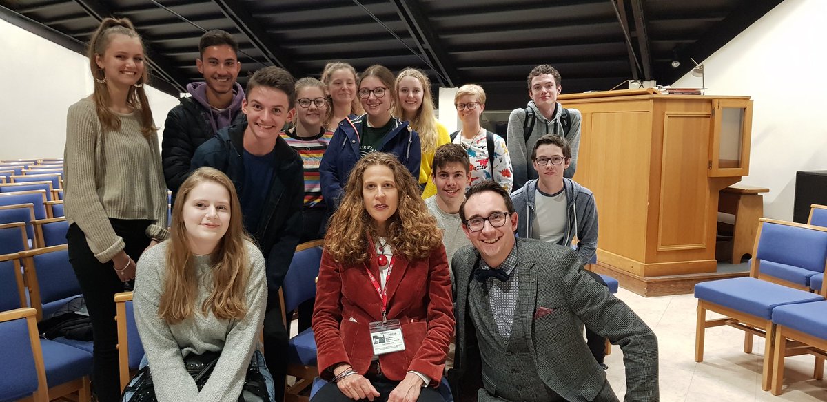 teacher_tweed's tweet photo. @AnnaWhitelock what a fabulous Mary I talk. Thank you so much for being accommodating and showing that historians are normal people. #historyteacher #maryrules #newinterpretations https://t.co/AoiObJf6sW