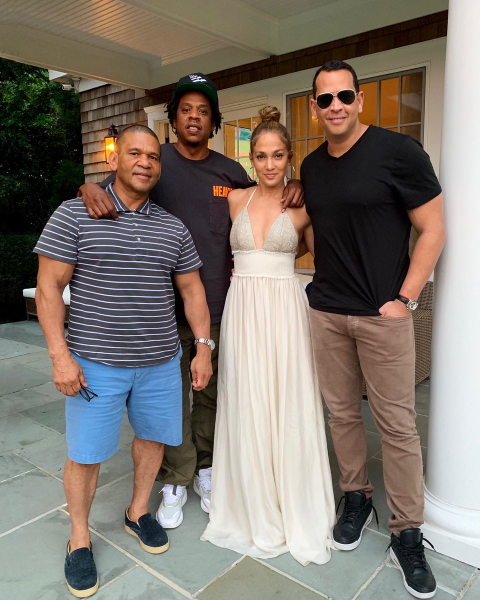 Alex Rodriguez on X: "Always great to see my brother, Jay Z. Thanks for  coming to our home. #familia 🙌 https://t.co/nNW9XJf8Mq" / X