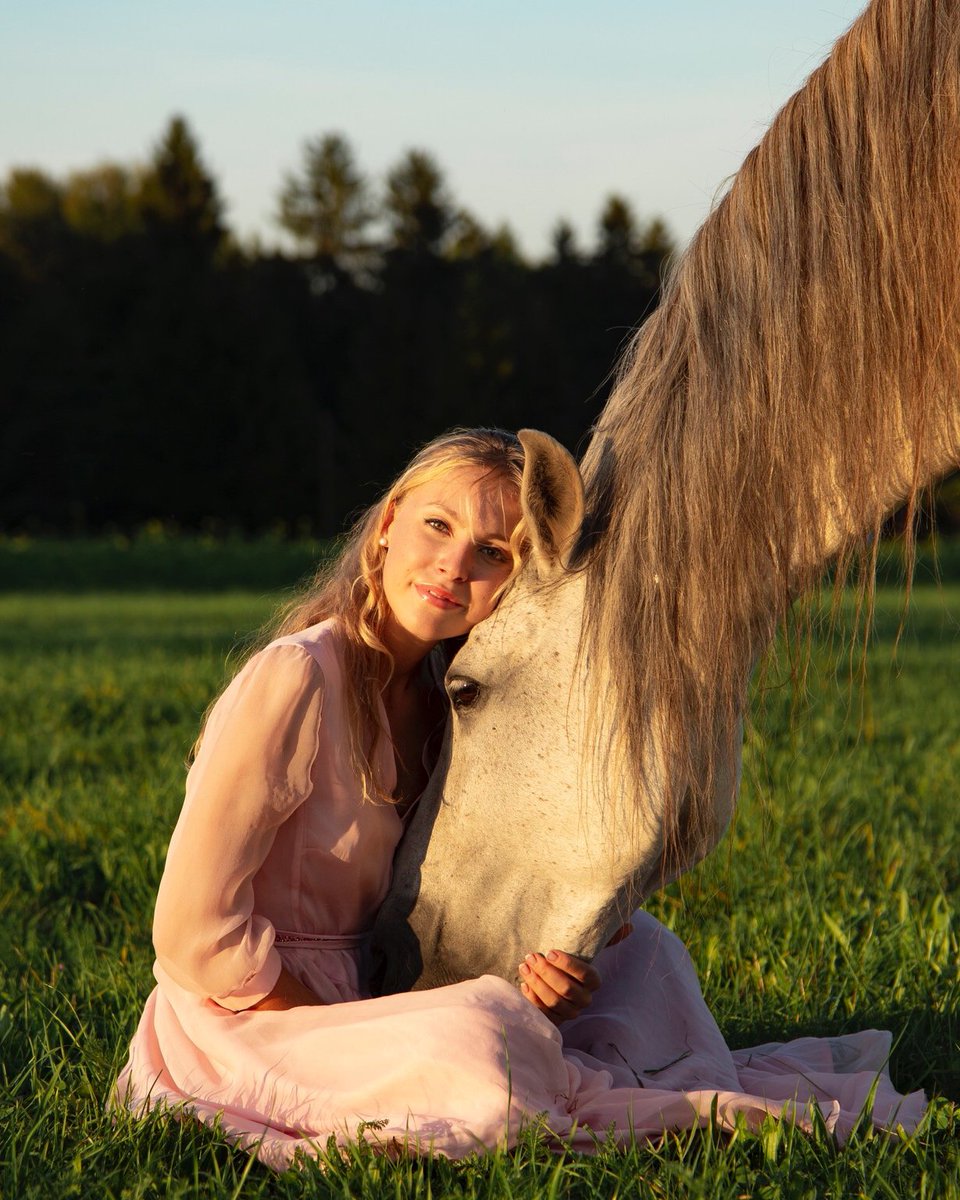 #DoYouFollow that #equestrian life? 🏇⚡️ Maybe you should... 🙃 instagram.com/p/B3FdFbsBwcI/