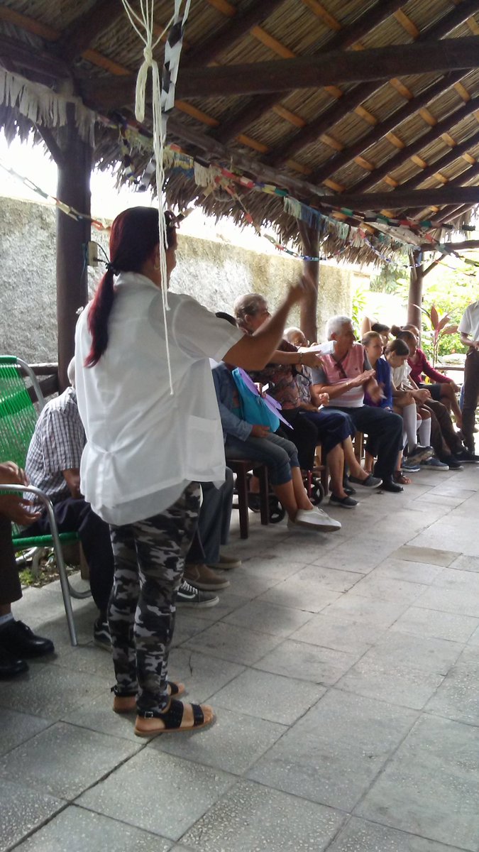LeonDaimy's tweet photo. Día Internacional del Adulto Mayor y la Casa de Abuelo Amalia Simoni de Camaguey, Festejando con un Cumpleaño Colectivo, numeros culturales de la Escuela Especial Nguyen Van Troi, y mucho más... 
#CasadeAbueloAmaliaSimoni #JovenClub #Cmg8 https://t.co/l8vaXNsDDY