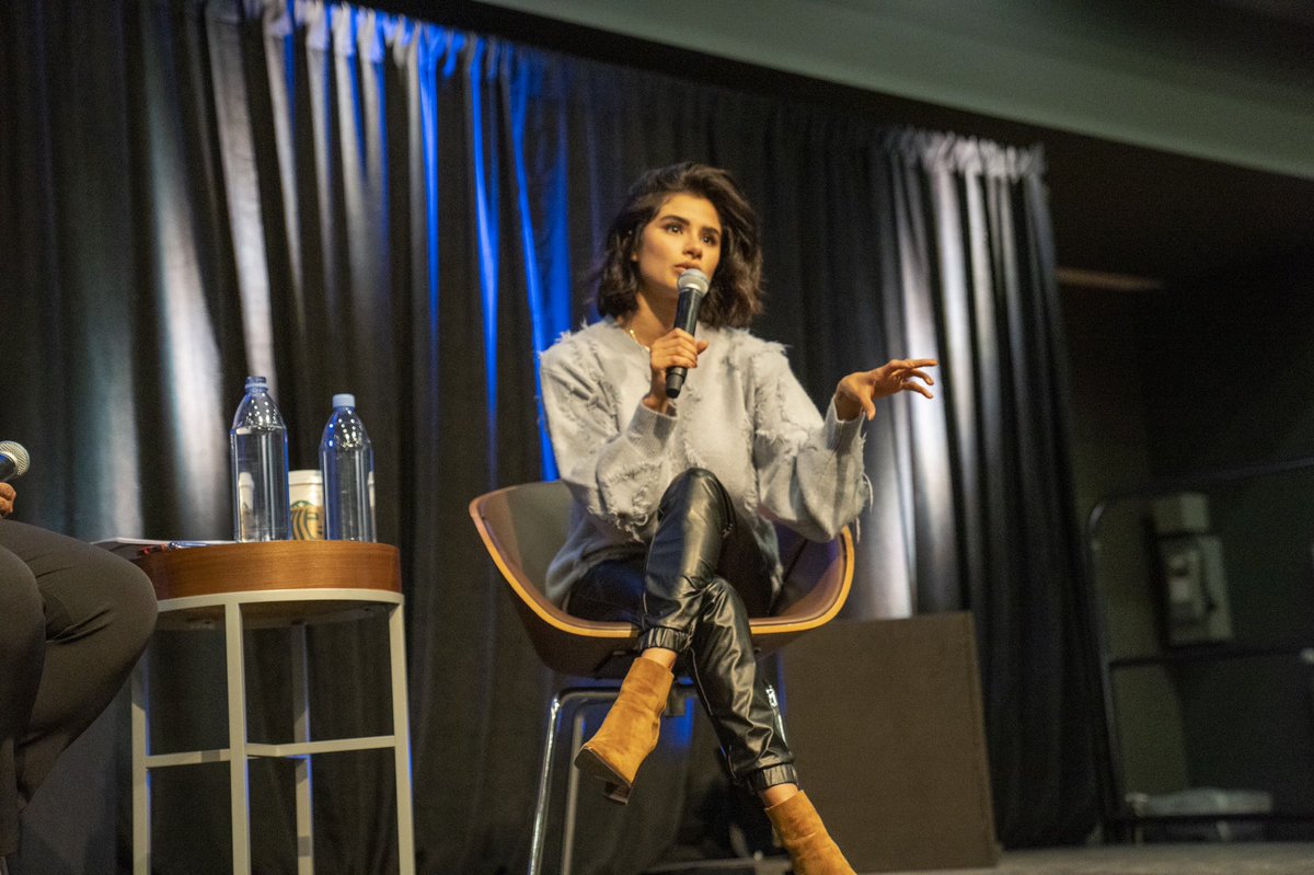Actriz <a href="/dianeguerrero__/">Diane Guerrero</a> visita <a href="/SJSU/">San José State University</a> y habla sobre la necesidad de más representación latina para lograr la reforma en el país. (📸: <a href="/melodydelrio/">melly</a>)