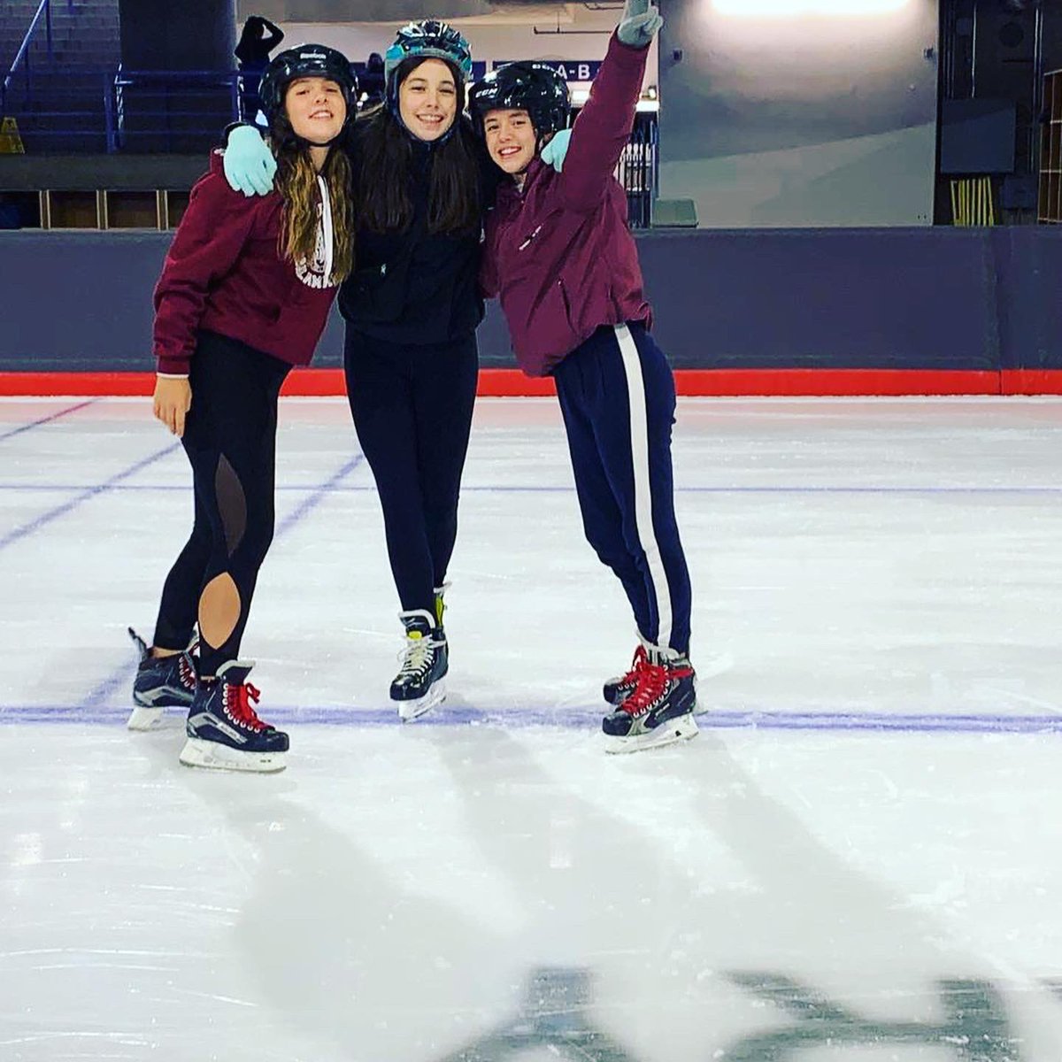 CHNGoGlobal's tweet photo. ⛸ Such a great time for our Spanish and Canadian students at @theolympicoval. What a truly Canadian experience! ⛸

📸: students and families
#studyabroad #travel #exchangestudent #education #adventure #dream #españa #calgary #canada #yyz #yvr #yyc #yyj #yeg #yql #ywg https://t.co/FqNQifEp9i