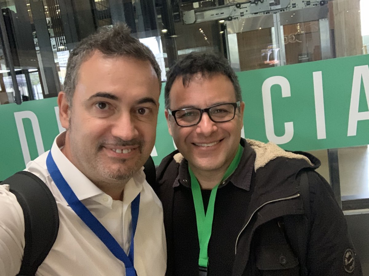 torresburriel's tweet photo. Permiten que comparta una foto con una de las personas que para mí han sido referencia absoluta en mi proceso de aprendizaje dentro del ámbito de la experiencia de usuario. Sin él, probablemente yo no hubiera desarrollado mi carrera como lo hice. Gracias, @nelsonrp #UXLat2019 https://t.co/VFm0iNmflF
