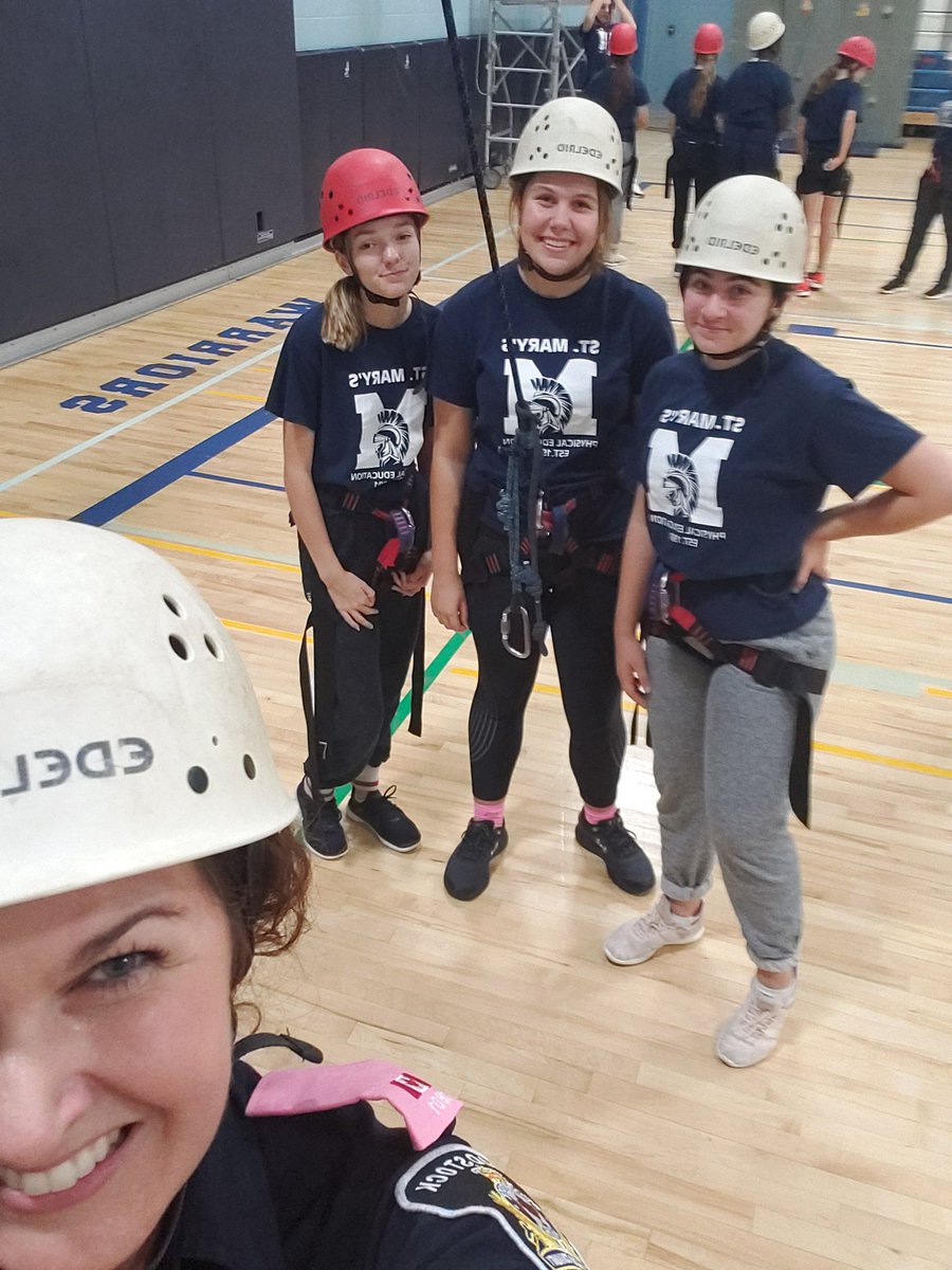 PCWilsonWPS's tweet photo. Grade 9 Gym Class looks a little different than I remember!! Had a blast at St.Mary's today reaching new heights with these awesome grade 9's! #findthecopinaseaofkids #reachingnewheights #ificandoityoucandoit #morethanauniform #rockclimbingcop #hsro #woodstockpoliceservice https://t.co/f0mGkdVQ7o