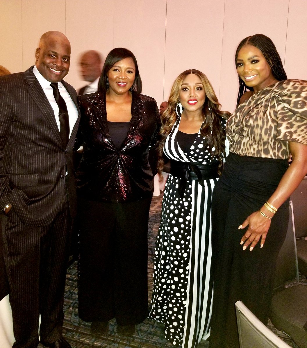 MrMentorSteve's tweet photo. @CARESMentoring is incredibly grateful for our partnership w/@NBCDI! Thank you for the opportunity be a workshop &amp; award presenter with some of my favorite people transforming communities for our children. 
🙏🏾♥️🖤💚✊🏾 
#NBCDI49 #AboutLastNight #LoveOurChildren #HarlanRising https://t.co/9G1oQjMzzb
