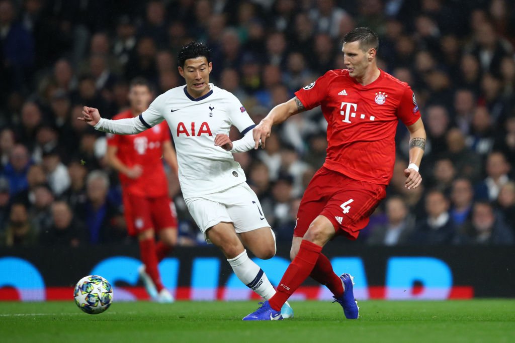 UEFAcom_de's tweet photo. Ein mitreißendes Spiel! 🔥🔥🔥
2:1 führt der @FCBayern zur Pause bei @SpursOfficial.

#UCL | #TOTFCB | #THFCFCB https://t.co/YjxBGhQeCP