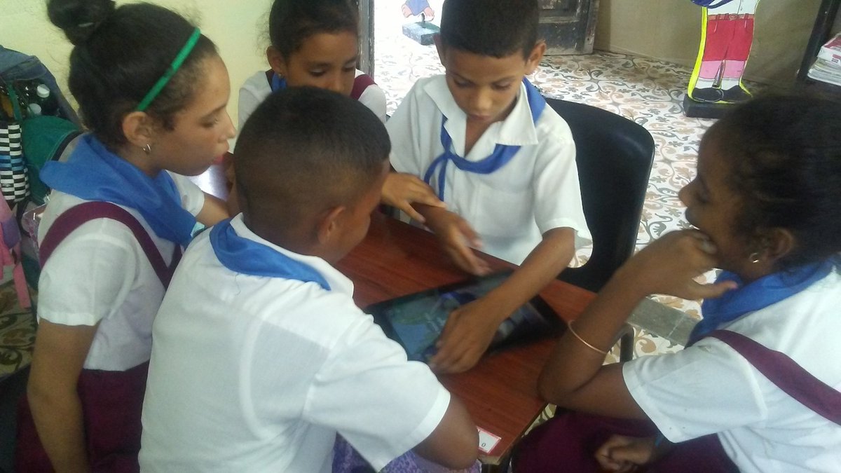 LeonDaimy's tweet photo. Joven Club Cmg8 y el Bosque Tecnológico en su primer dia de Alfabetización Tecnológica en la Provincia de Camaguey ..
Casa de Abuelo Amalia Simoni y la Escuela Especial Nguyen Van Troi..
#JovenClub #Camaguey #Bosquetecnológico #Cmg8 #AlfabetizaciónTecnológica https://t.co/NR1Iwf3Avh