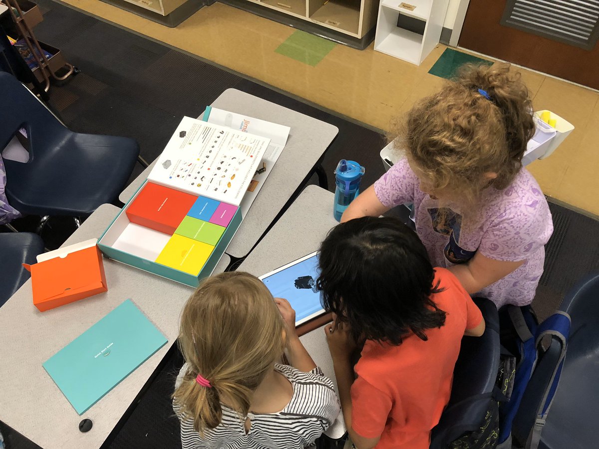 Lakemont_OCPS's tweet photo. Students in our 2nd-3rd Robotics Club are beginning to build their Jimu robots today.  Thank you Mrs. Waterbury and Ms. Barg! #OCPSSTEM @OcpsEast @drbradshaw_ocps https://t.co/FY6j7mwFzG