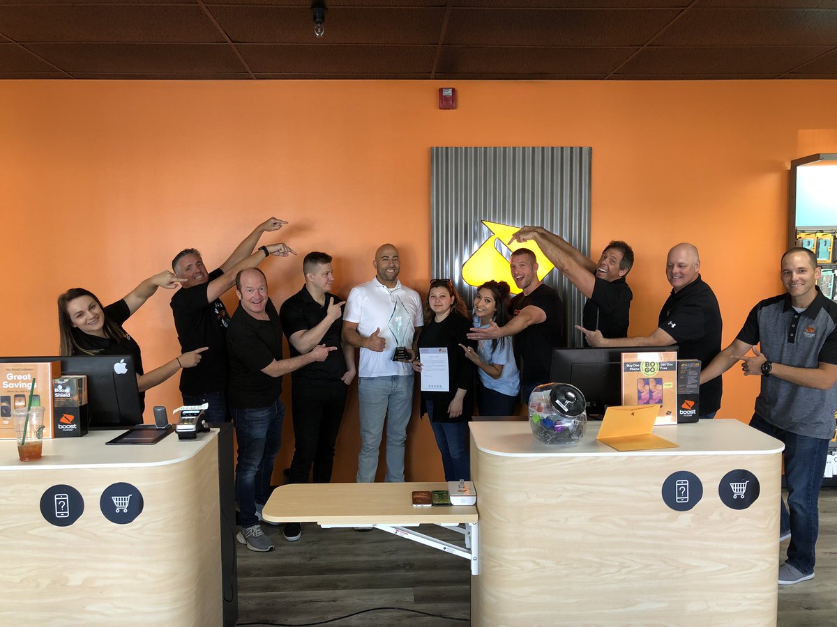 When is it polite to point??? When you achieve National Leaders Club status, of course!  Congrats to STL Mobile for achieving Tier 1 Dealer NLC status in Q2! #BDP #NLC  <a href="/BDPSana/">Boost Shield Sana</a> <a href="/gihmoudSTL/">Gina  Ihmoud</a> <a href="/WonderRuscher/">Wonder Ruscher</a> <a href="/A_Carpenter13/">Adam Carpenter</a> @GoJoeDubbsSPG <a href="/HumanCap1/">Mark Clare</a> <a href="/Angela92086085/">Angela@Brightstar</a>