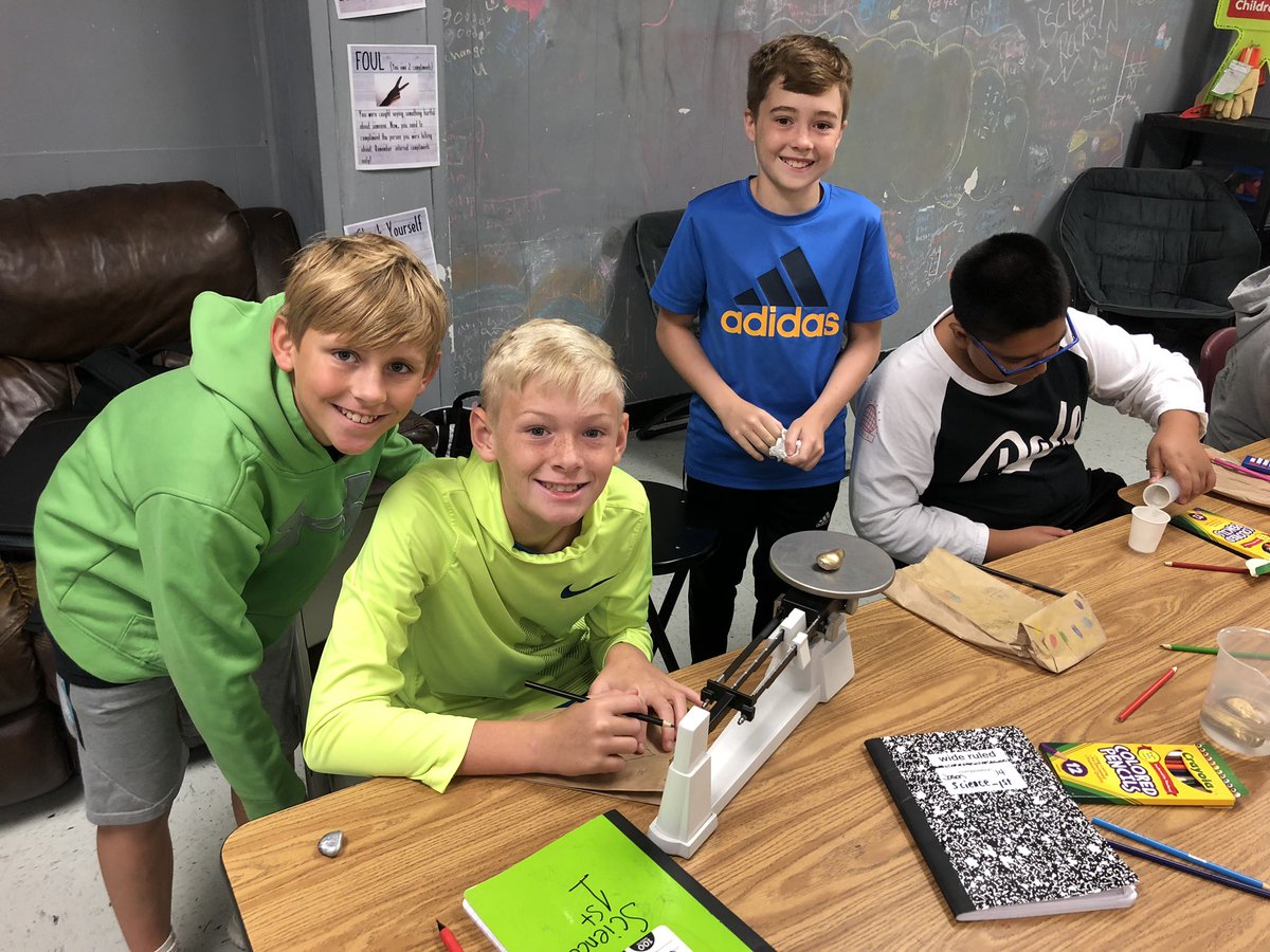 Lindsay98367613's tweet photo. Super fun day with Density and properties of Minerals! ❤️ AND our Middle School LeadWorthy kiddos came to help!! #cherrybrave @ruthcherryint @RoyseCityISD https://t.co/icdDRoI3oU