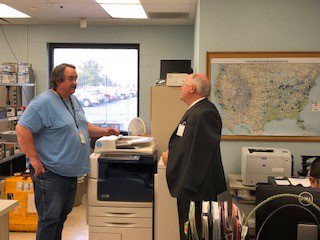 RTX_Policy's tweet photo. The @CollinsAero team in #Wichita provides customers w/superior after-sales support for our company's latest avionics system #ProLineFusion for the full range of business 🛩️. Thanks for supporting the #aviation industry @RepRonEstes & for visiting us in #KS04 today!#UTCinAmerica https://t.co/k7WPd3E8va