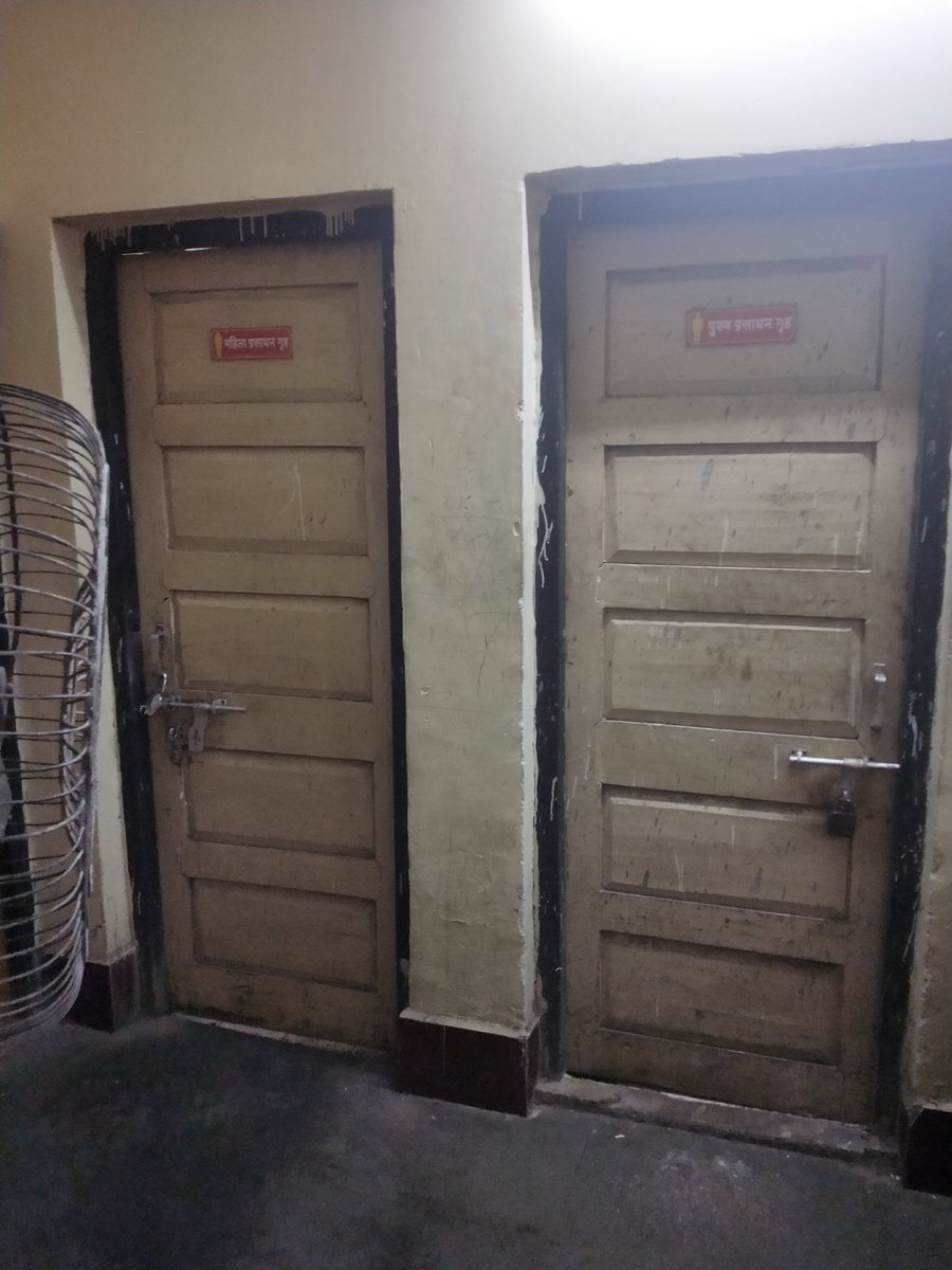 StudentShivalay's tweet photo. We students of Shivalay Library (Lower Parel,Mumbai) r facing numerous issues in Library. This tweet is 2 give a wake up call 2 all those who r responsible 2 do their job related 2 this Library.
@mybmc @mybmcWardGS @AUThackeray @swachhbharat @PMOIndia @narendramodi @Dev_Fadnavis https://t.co/JU7fY2zjSD
