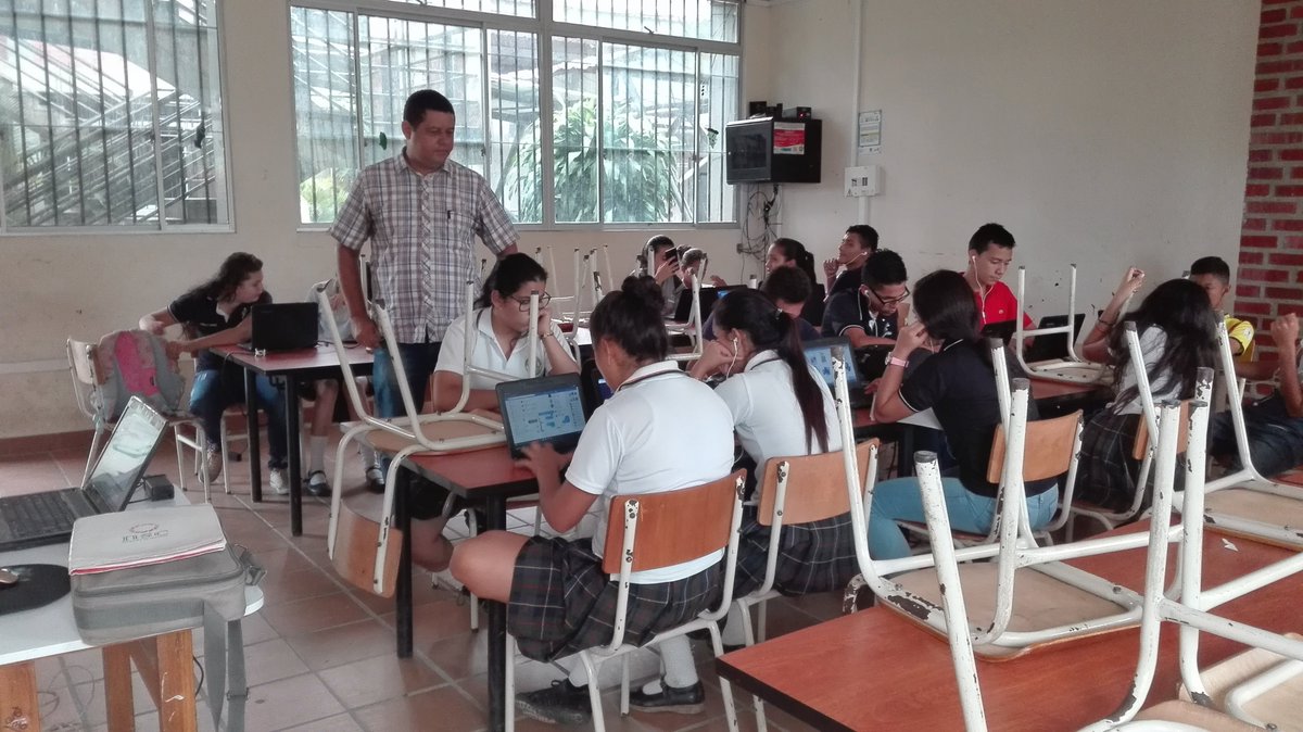 alejoalvgut's tweet photo. Formación con aprendices de articulación del colegio San Luis Gonzaga, municipio del Carmen de Chucuri. 01/10/2019  #ArticulacionSena https://t.co/7TA1Rd55Dz