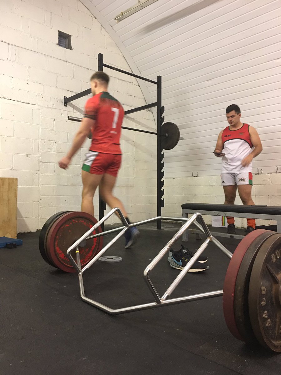 GreendaleMatt's tweet photo. ‘Tuesday lowers’: if you still believe that one size fits all then you need to rethink! Stick to the programme but stay fluid in your approach. Dealing with what and who is infront of you is definitely a hard part of the job- no doubt about that! Lower body hits regardless 💪🏼👌 https://t.co/uOZhom1ejN