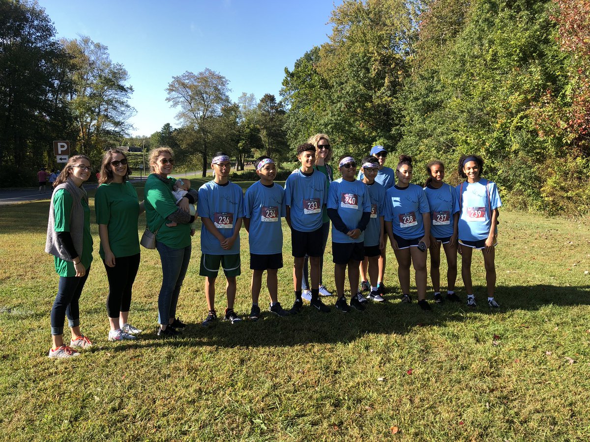 CapitolSquash's tweet image. We had a busy weekend at Capitol Squash with a Women’s Squash Week event and 5K Run/Walk for Nancy’s Kids with @ctchildrens that provides financial assistance to families in need. #WomensSquashWeek #nancysrun