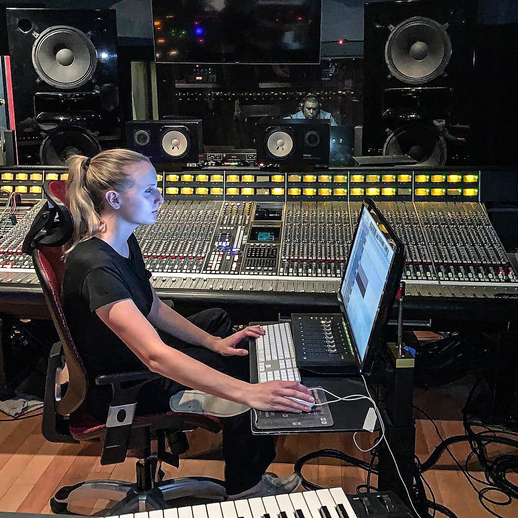 AvidProTools's tweet photo. 🔴 RECORDING MODE
⠀
📷 https://t.co/5mm9jLqCqX
▶️ https://t.co/hwDHIk3NPm
⠀
#percussion #audioengineering #recordingstudio #studiocitysound #musicmaking #daw #protools #avid https://t.co/RiaOvQf1sM